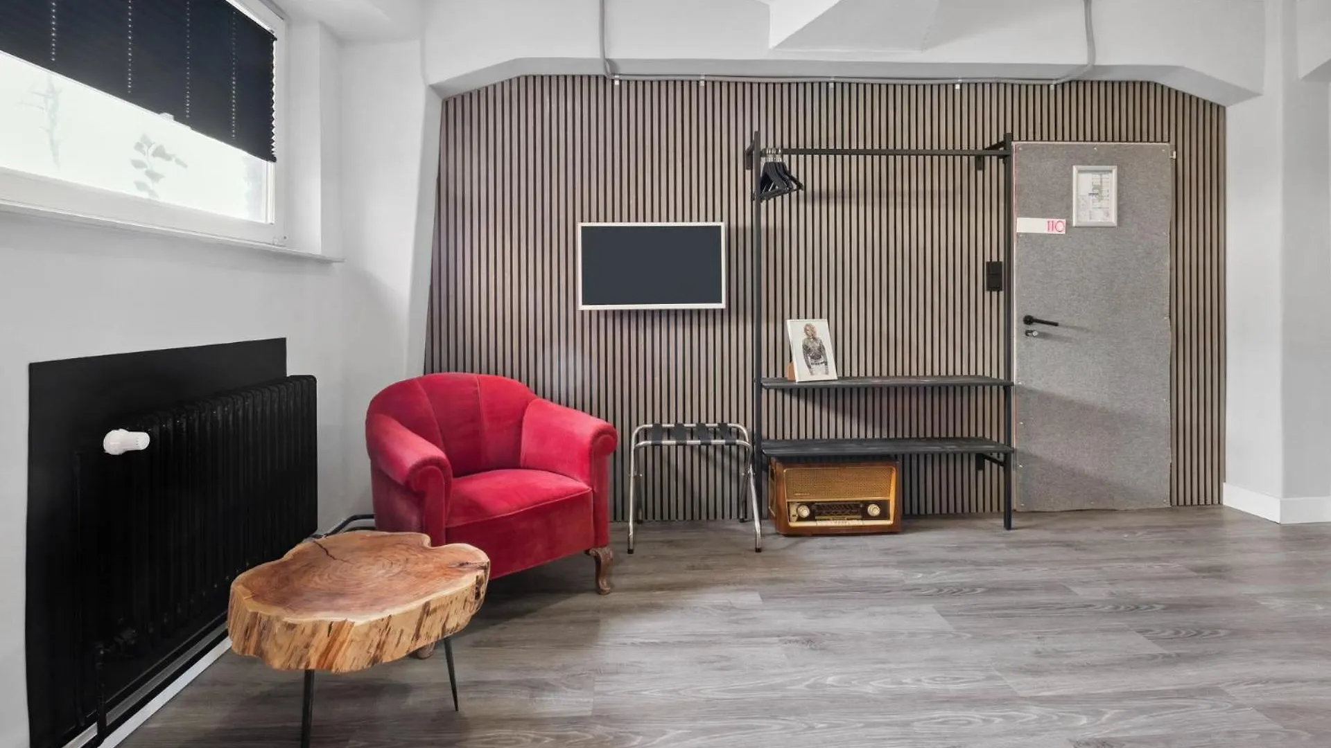 The Room 44 Hamburg Apartment
