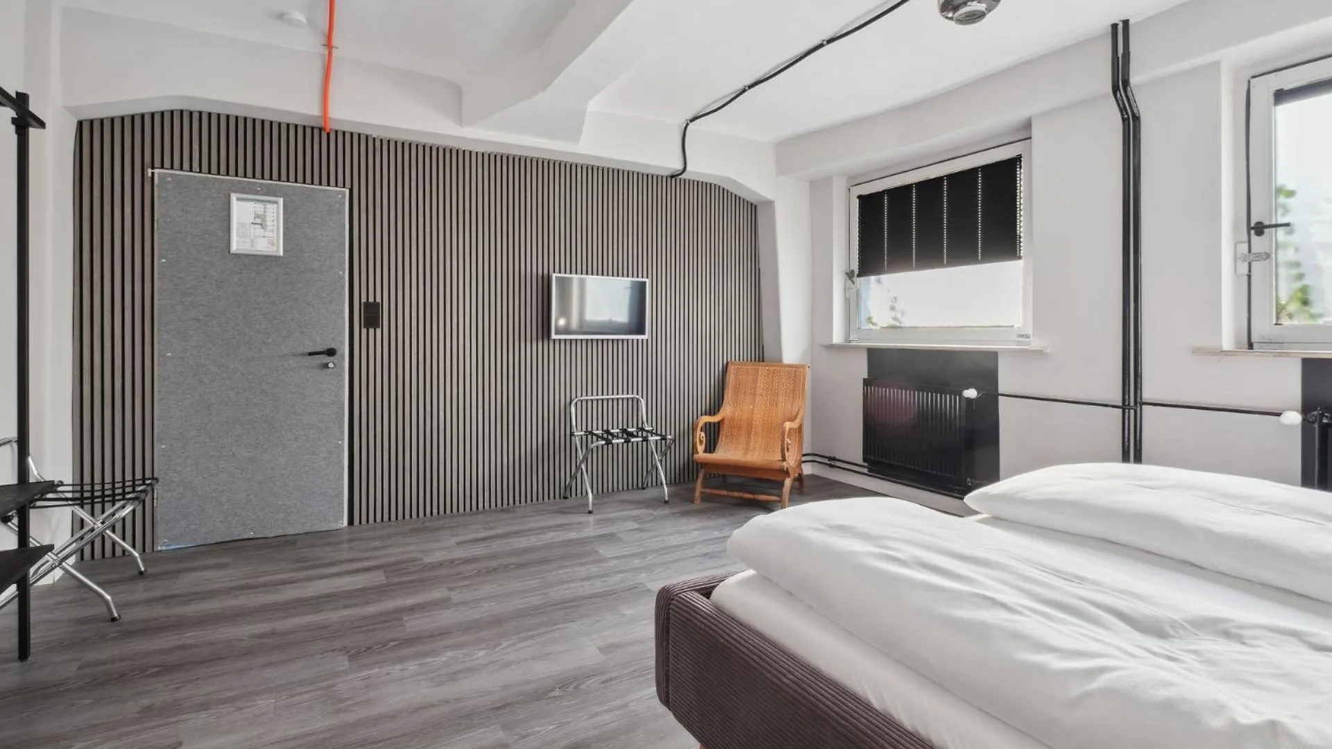 The Room 44 Hamburg 0*,