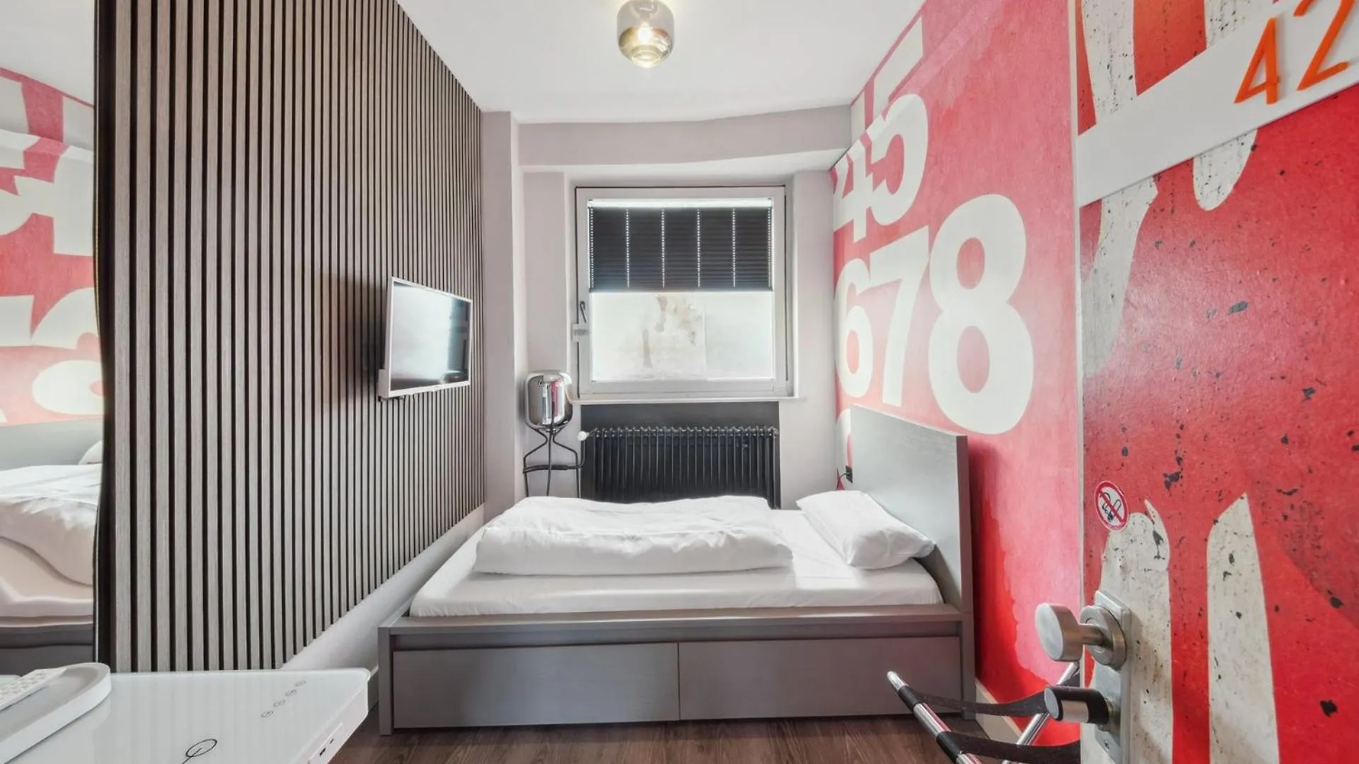 Apartment The Room 44 Hamburg Germany